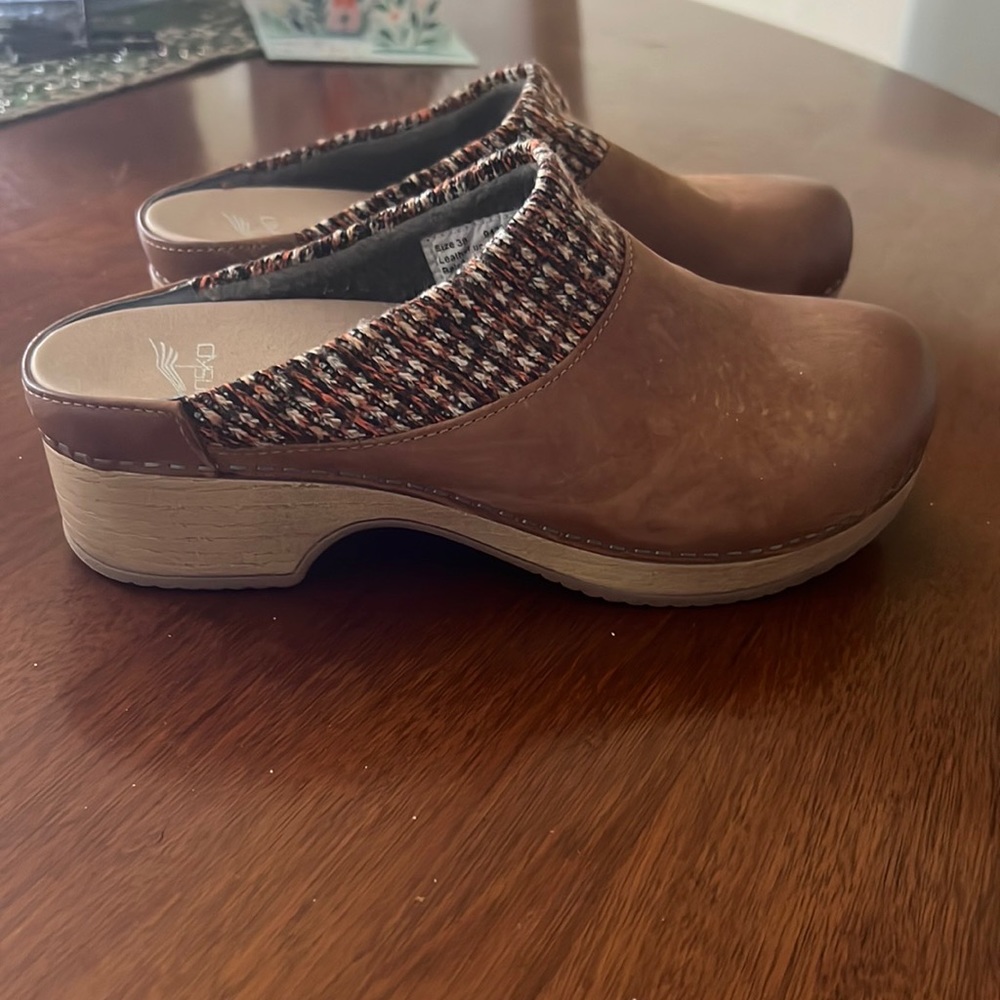 Dansko Clogs EU 38